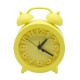 Relógio e despertador amarelo